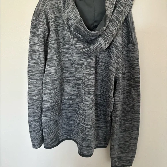 Boys Under Armour Hooded Sweatshirt. Size L - Picture 3 of 5